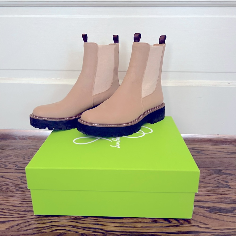 Sam Edelman - Laguna Chelsea Boot - Sesame - size 10.5
